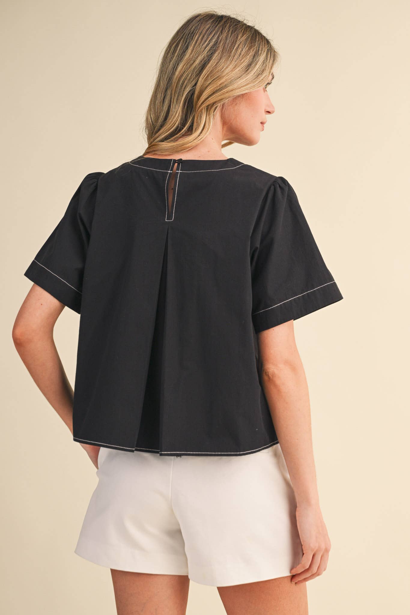 SEAM DETAIL SHORT SLEEVE BOXY TOP MTP4795: APPLE GREEN / M
