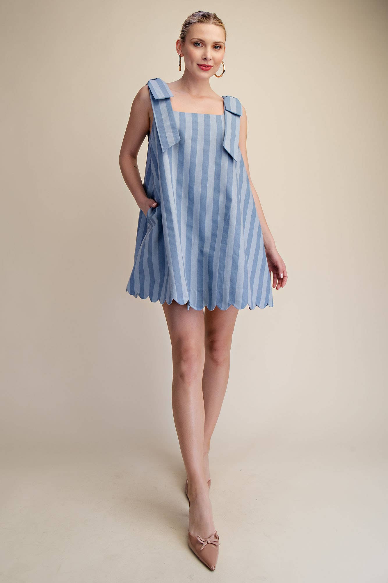 Scoop Neck Bow Shoulder Scallop Mini Dress: Taupe / S