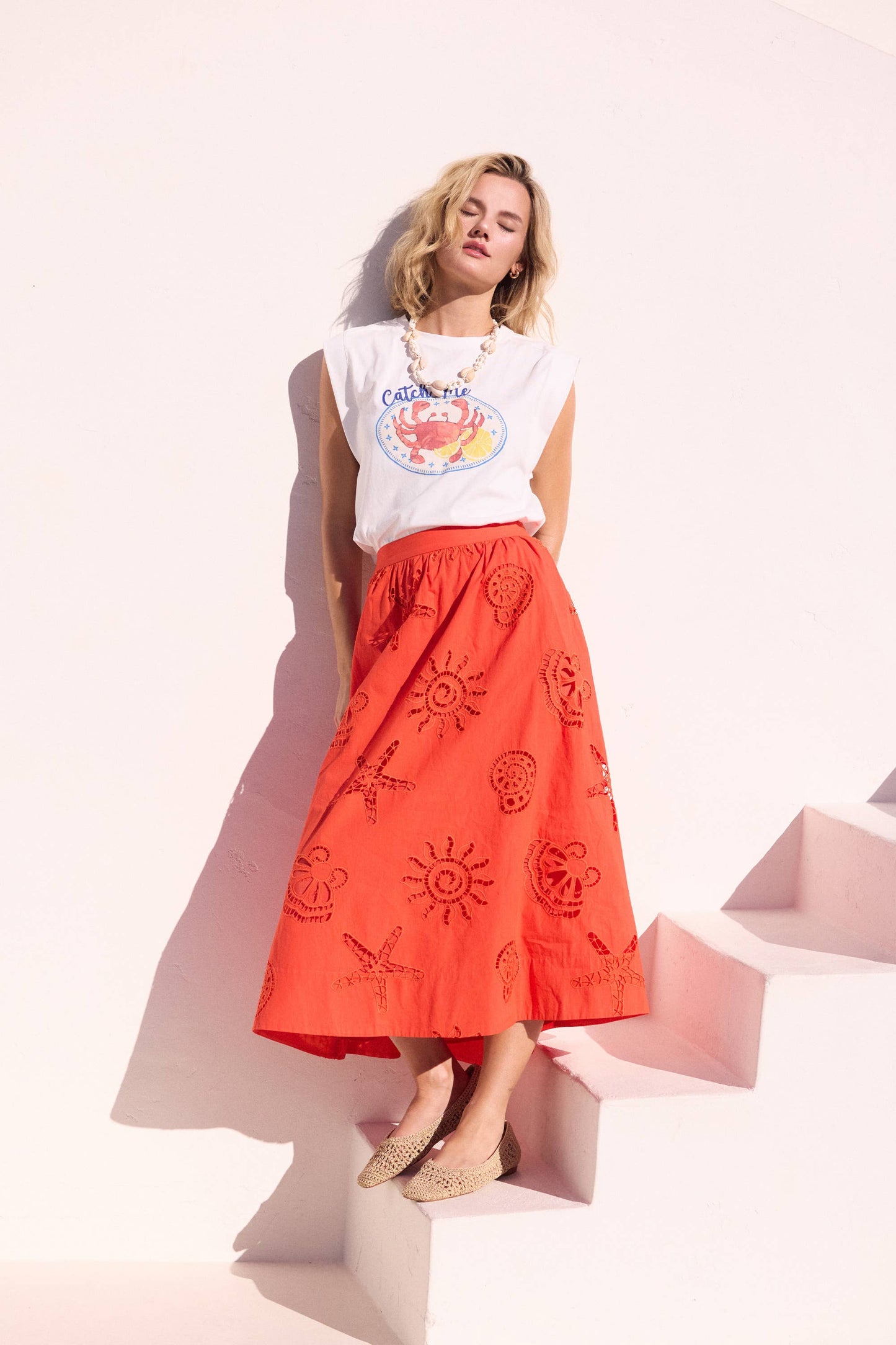 Catch Me Crab Graphic Sleeveless Tee: White / S