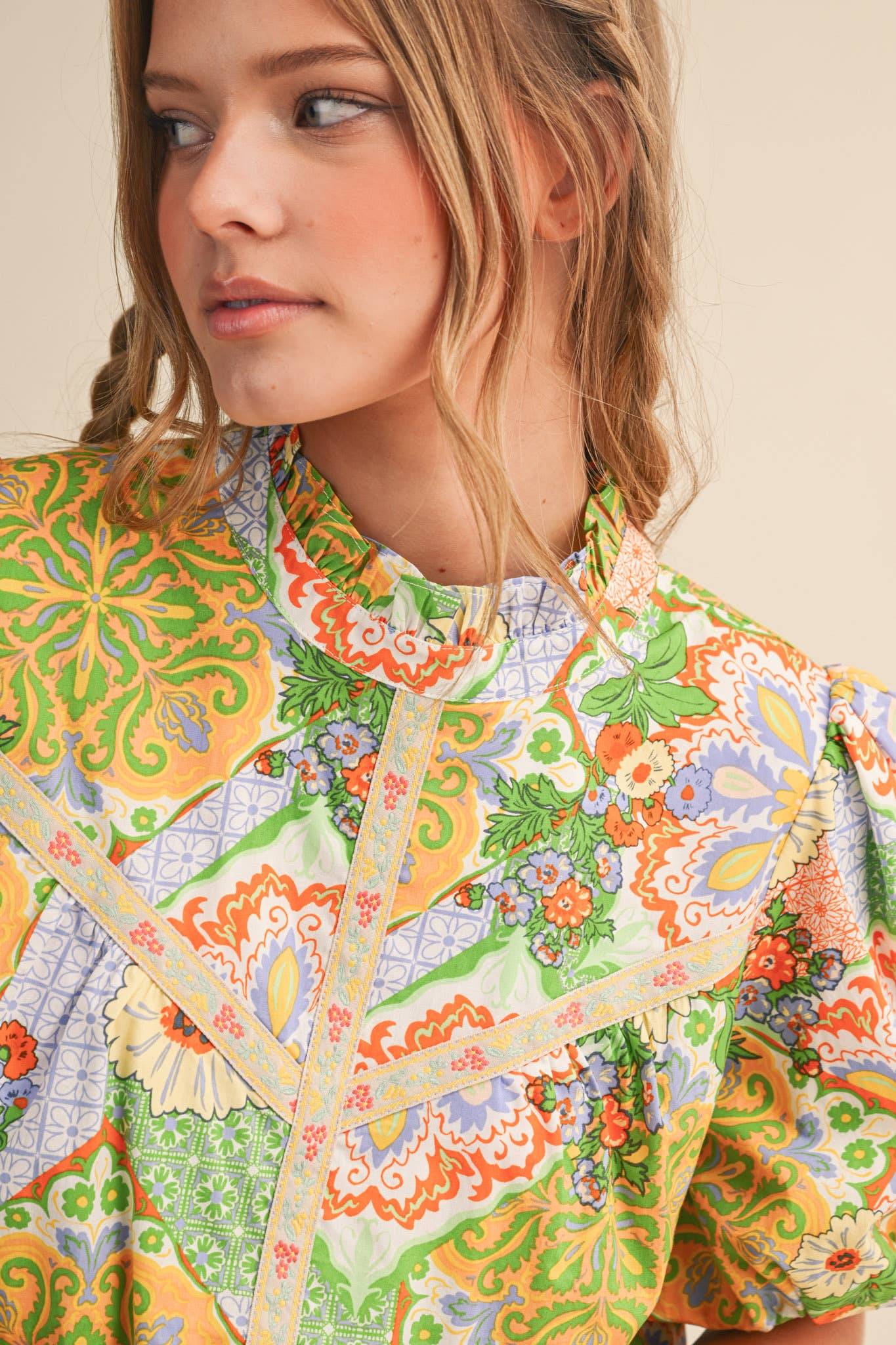 EXCLUSIVE FLORAL PRINT EMBROIDERY TRIM TOP MTP4610: ORANGE MULTI PAISLEY / L