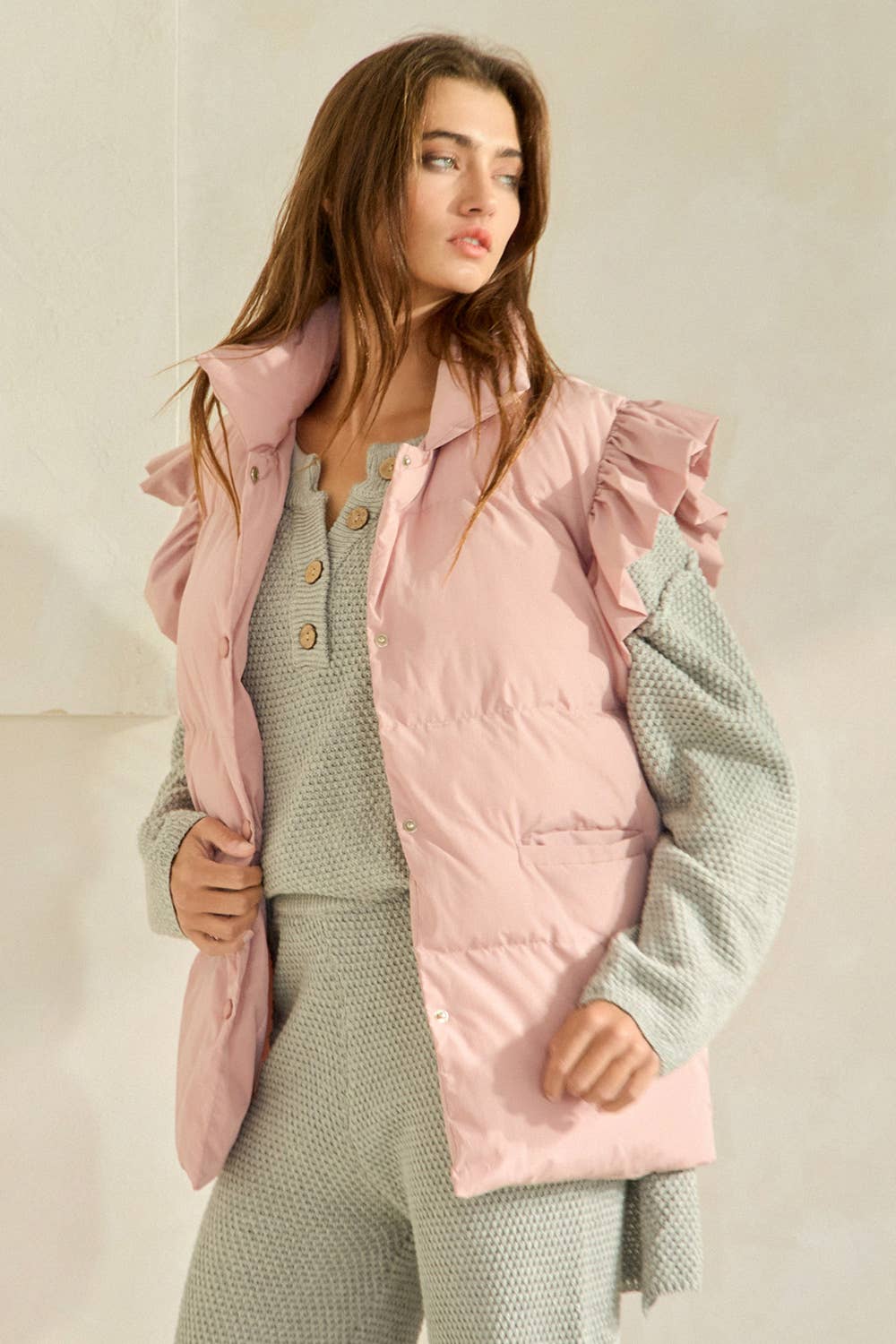 IT1813 Ruffle Sleeve Down Vest: DUSTY PINK / S-M-L (2-2-2)