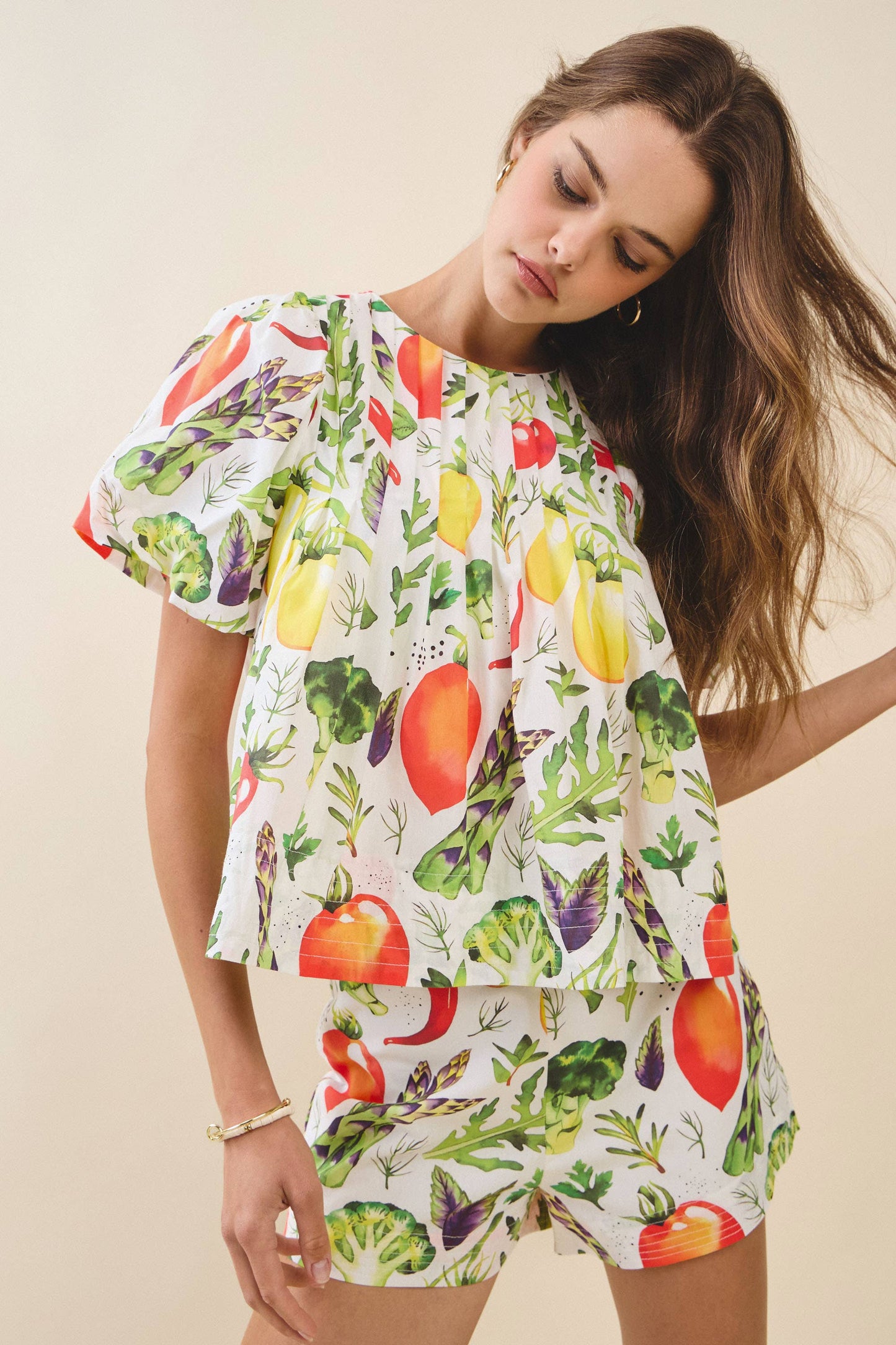 CT9559-Fruit Print Pleated Neckline Poplin Top: MULTI / S