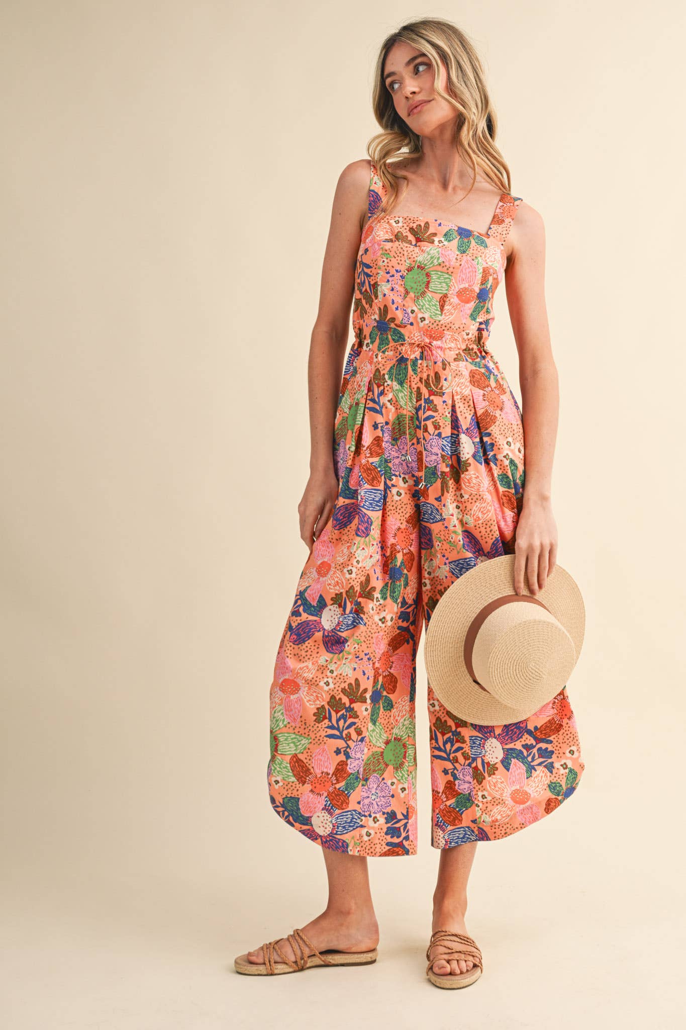 EXCLUSIVE FLORAL PLEATED CROPPED WIDE LEG JUMPSUIT MP4967: CORAL MULTI / S