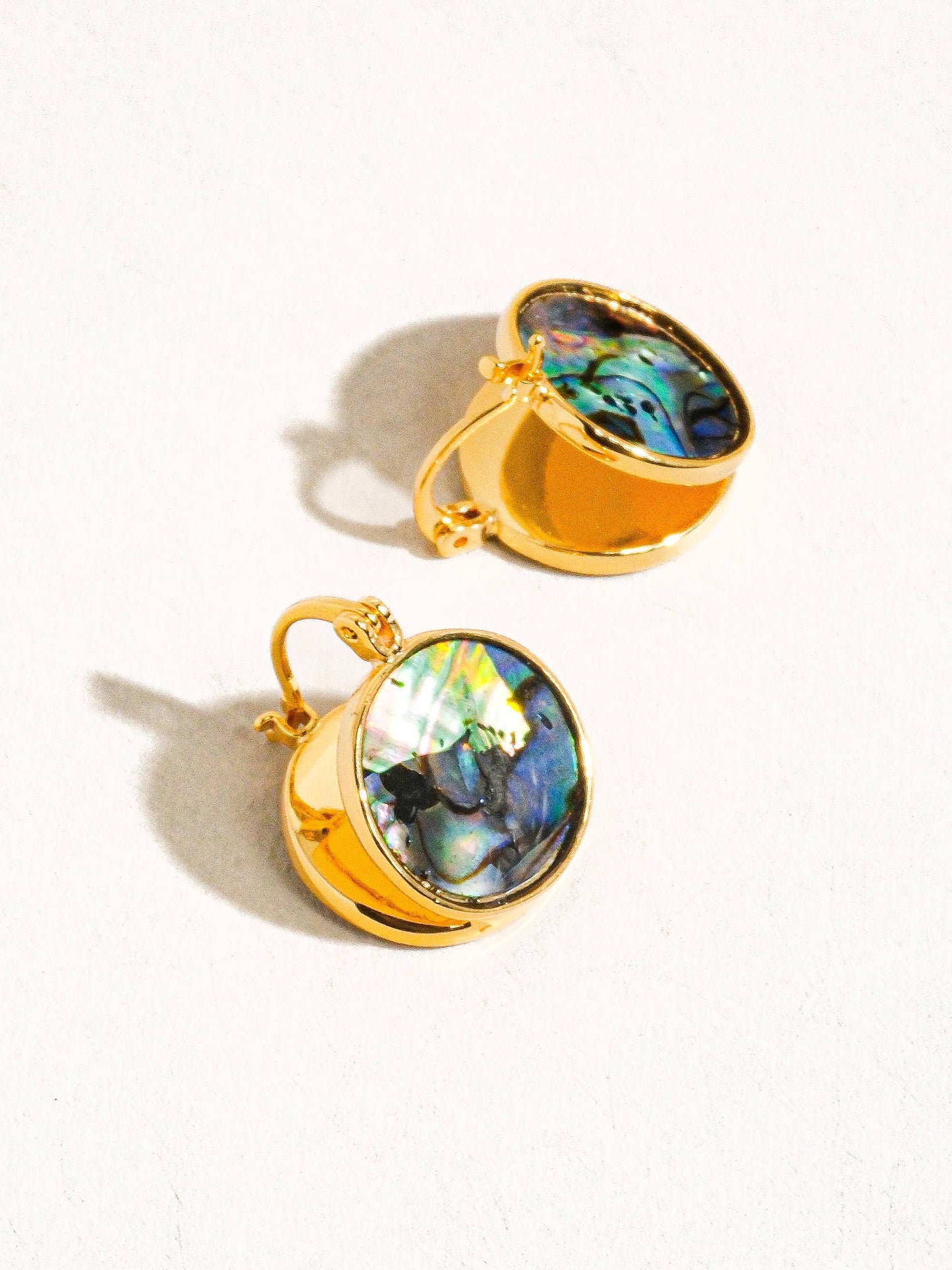 Zarae 18K Gold Round Natural Shell Earring: Multi-Colored