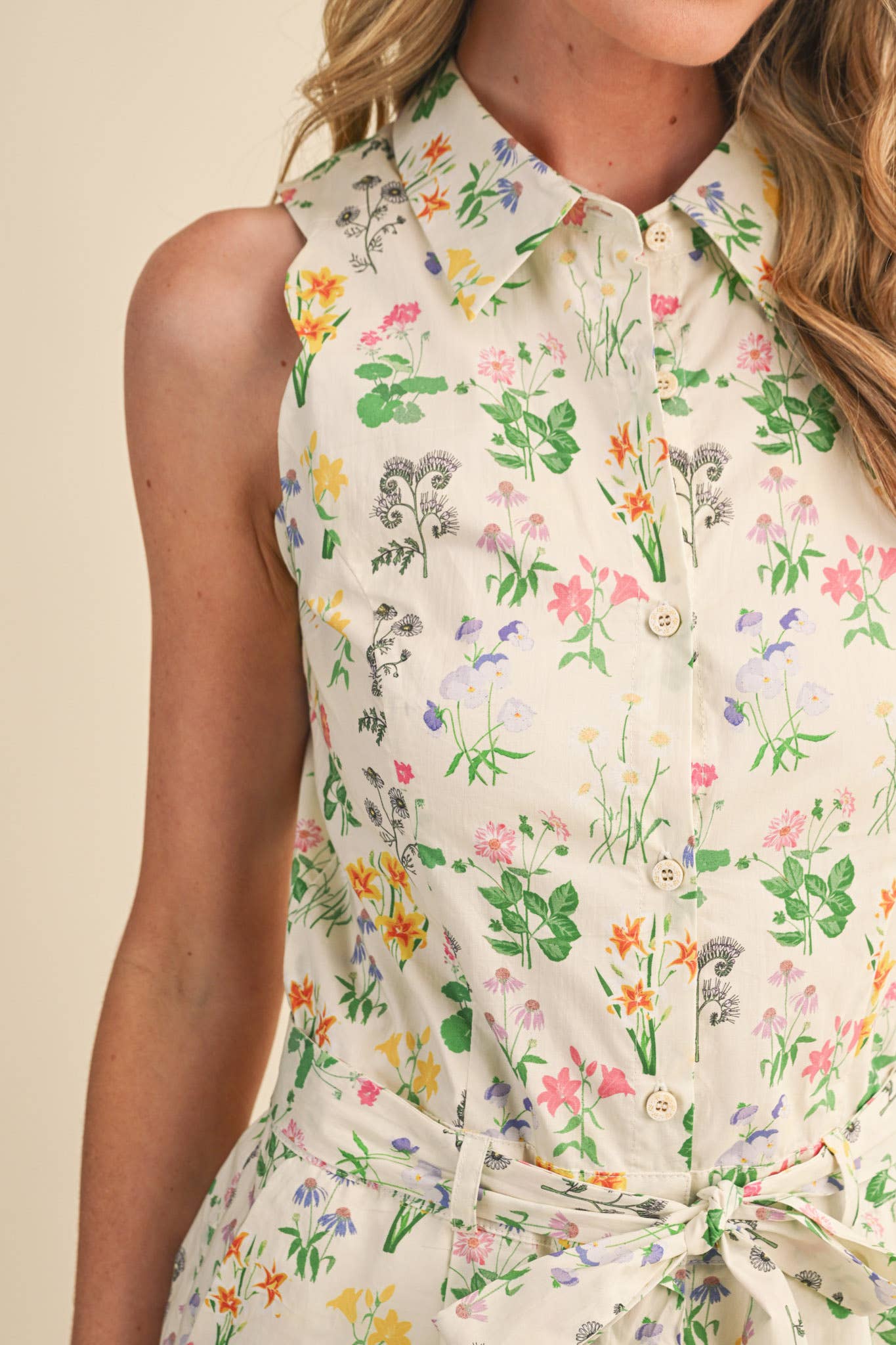 FLORAL PRINT SCALLOPED EDGE BUTTON DOWN ROMPER MP4898: OLIVE FLORAL / L