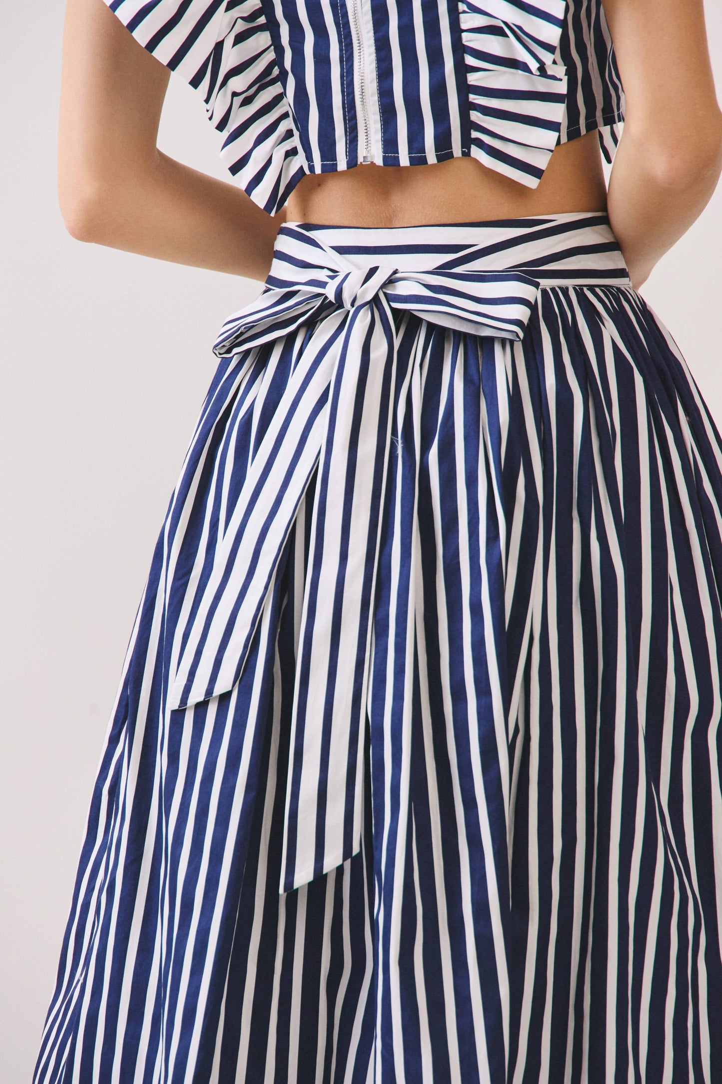 CS3917-Striped Self Tie Belt High Waist Midi Skirt: NAVY / S