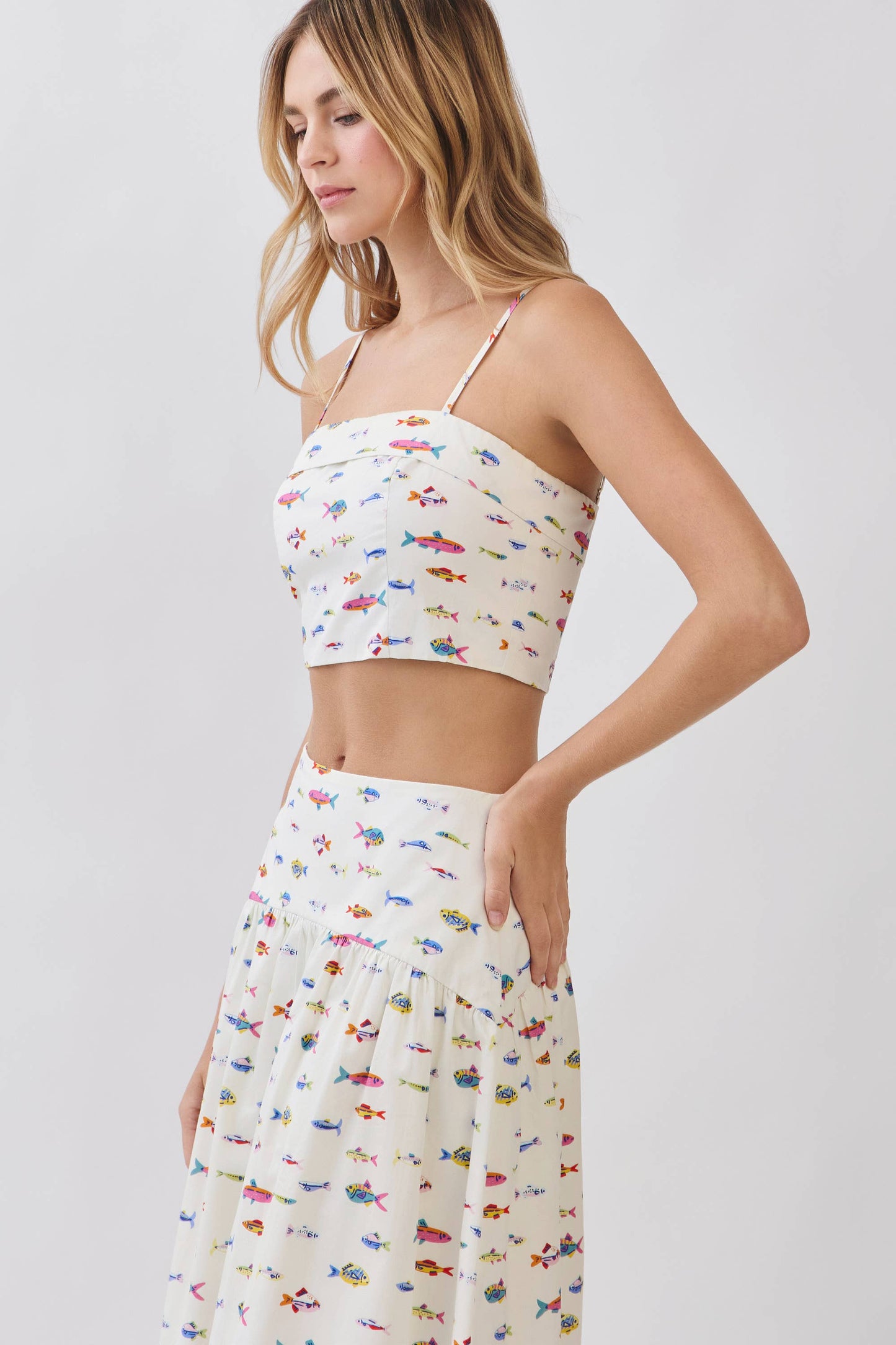 CT10049-Fish Print Fold Over Detail Cropped Cami Top: Cream / S