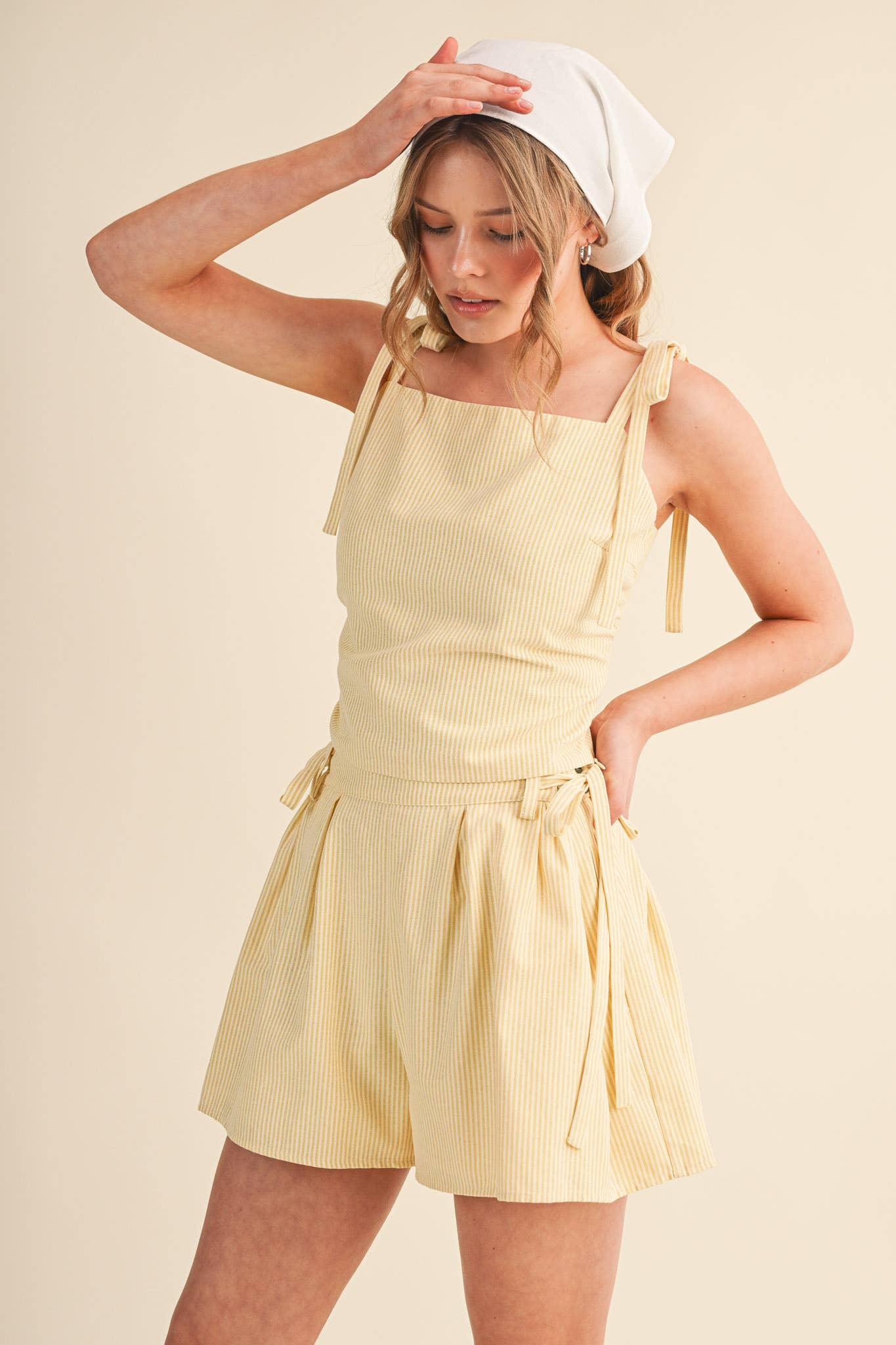 STRIPED TIE SHOULDER CROP TOP AND SHORTS SET MPST4791: BLUE STRIPE / M