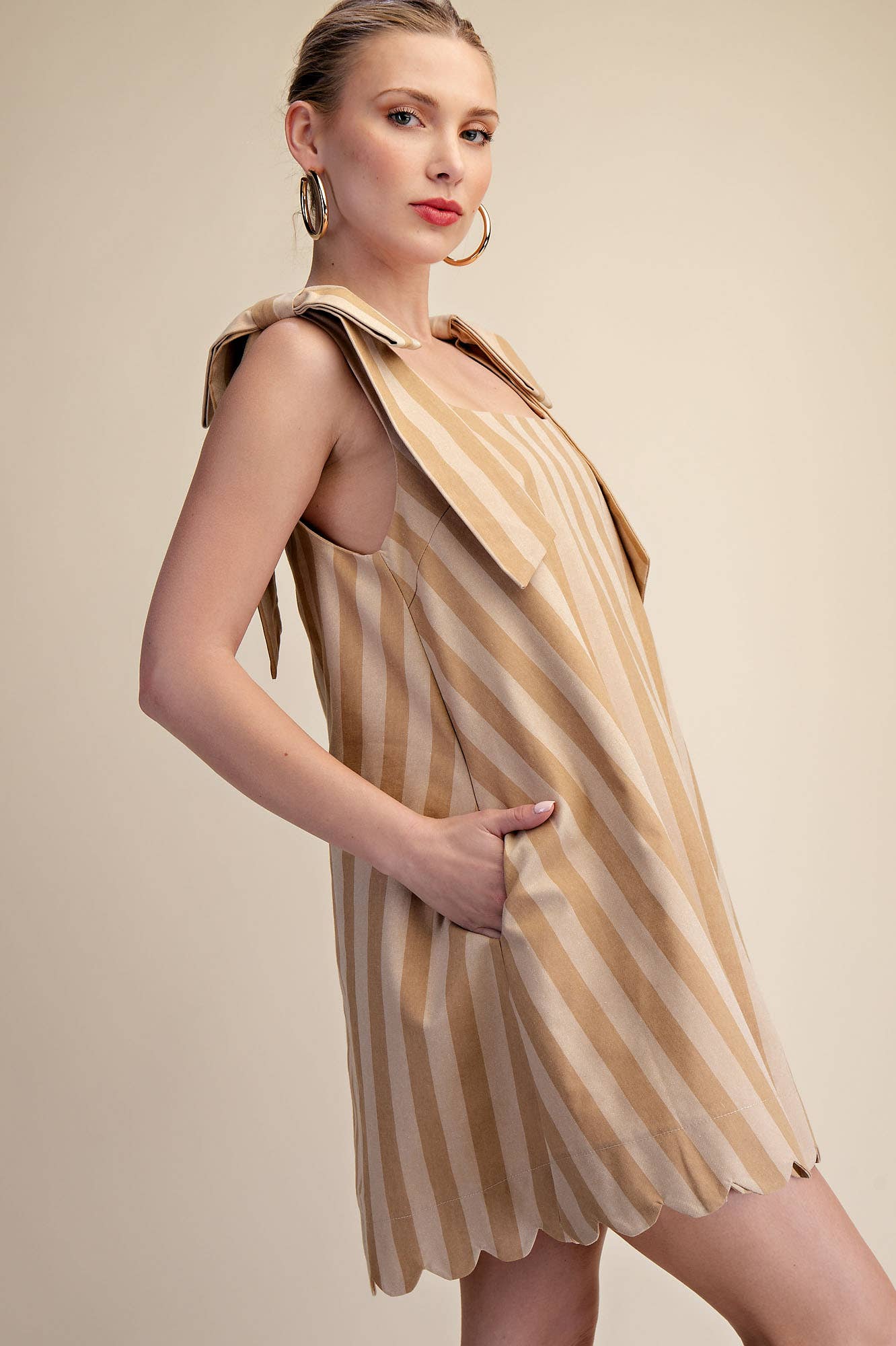 Scoop Neck Bow Shoulder Scallop Mini Dress: Taupe / S