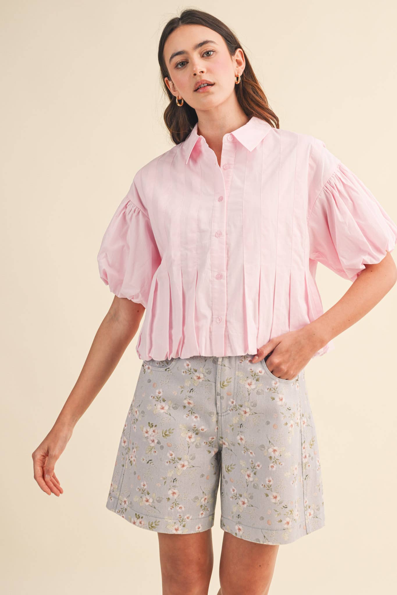 PLEATED BUBBLE HEM BUTTON DOWN TOP MTP4694: SKY BLUE / M