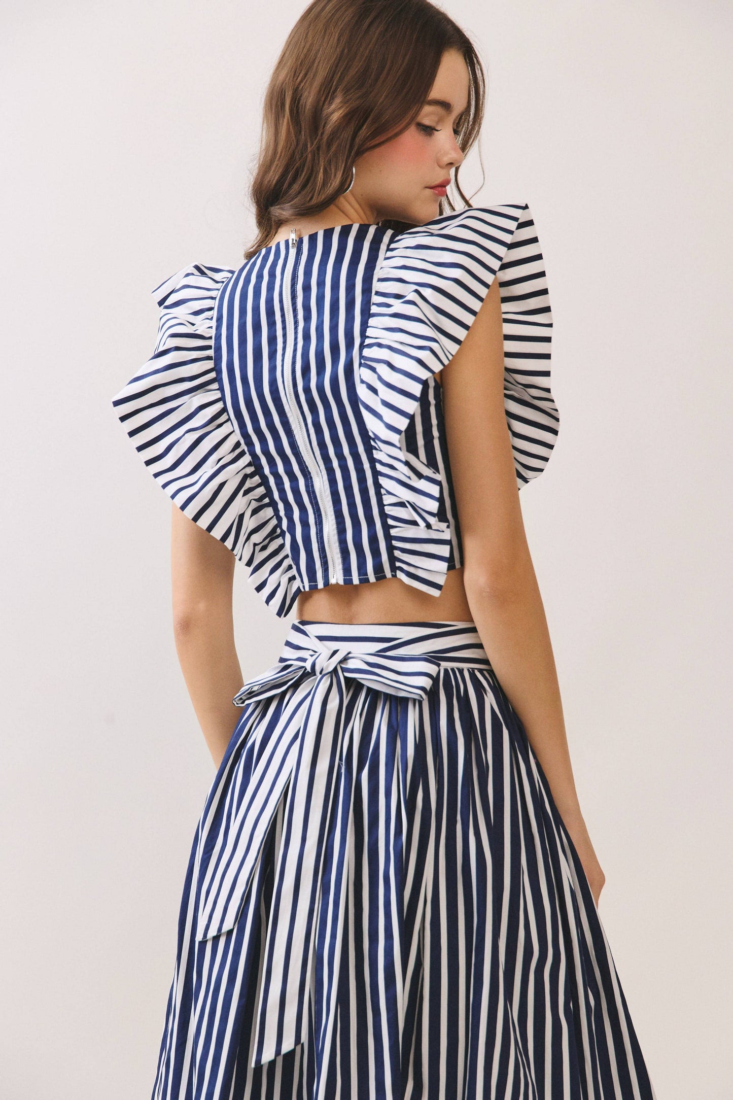 CT9802-Striped Bold Flutter Ruffle Sleeves Cropped Top: NAVY / M