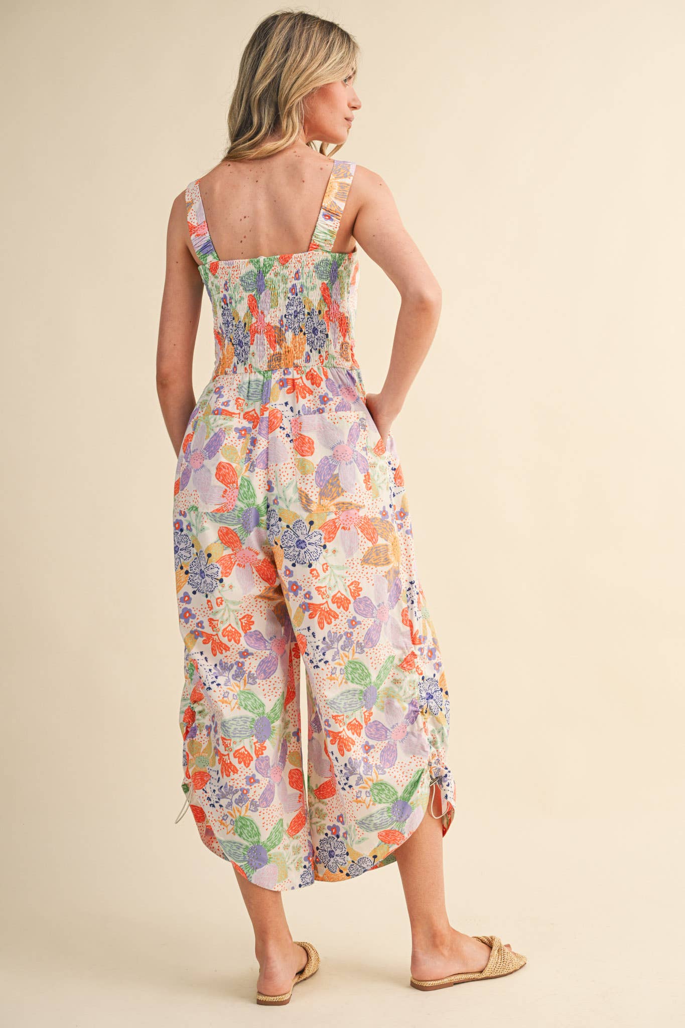 EXCLUSIVE FLORAL PLEATED CROPPED WIDE LEG JUMPSUIT MP4967: CORAL MULTI / S