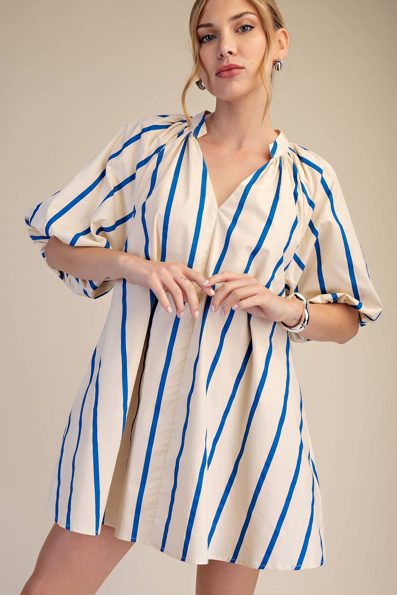 Puff-Sleeve Stripe Mini Shift Dress: Kelly Green / S