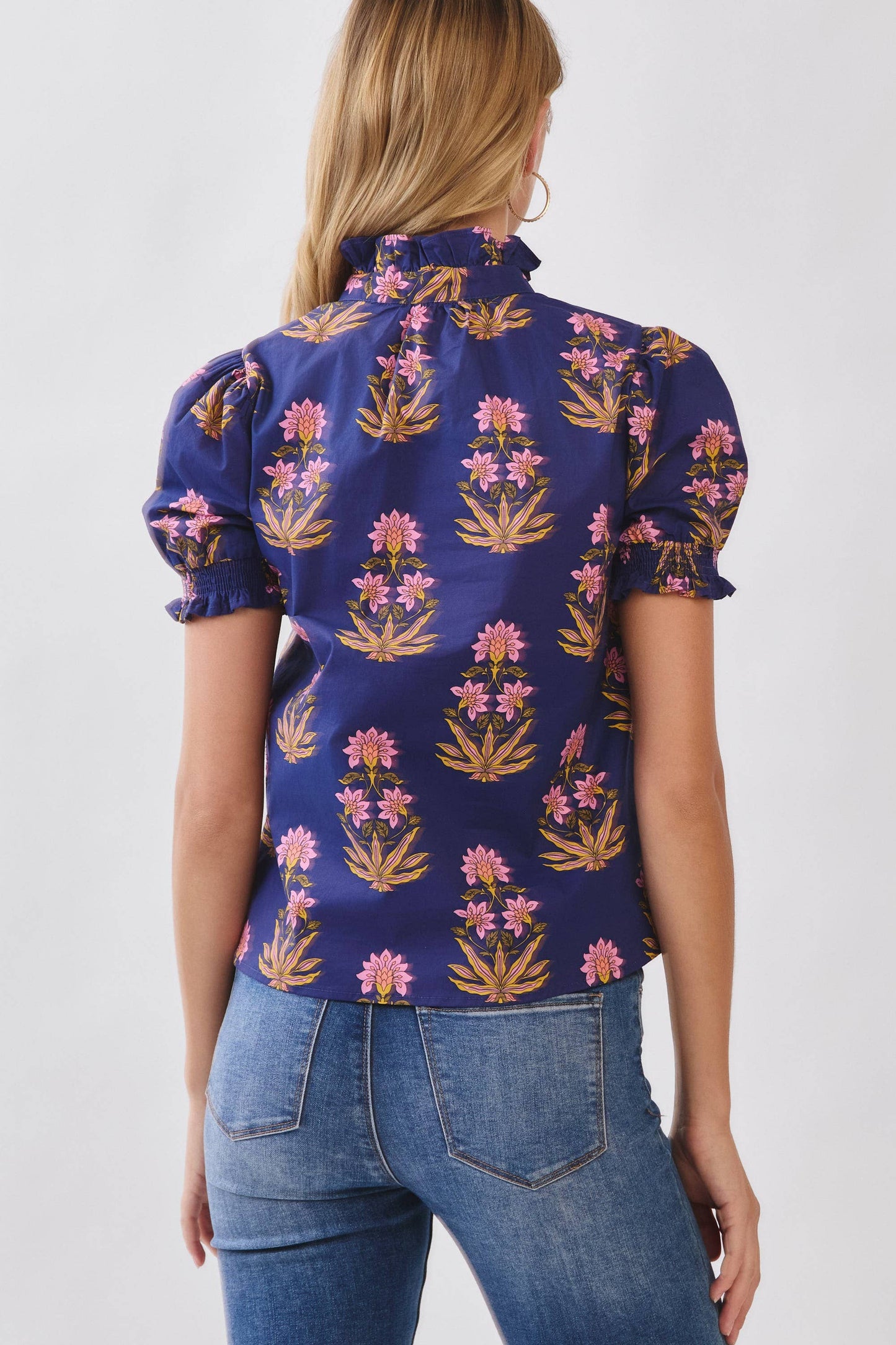 CT10117-Floral Print Ruffled Mock Neck Blouse: NAVY / S
