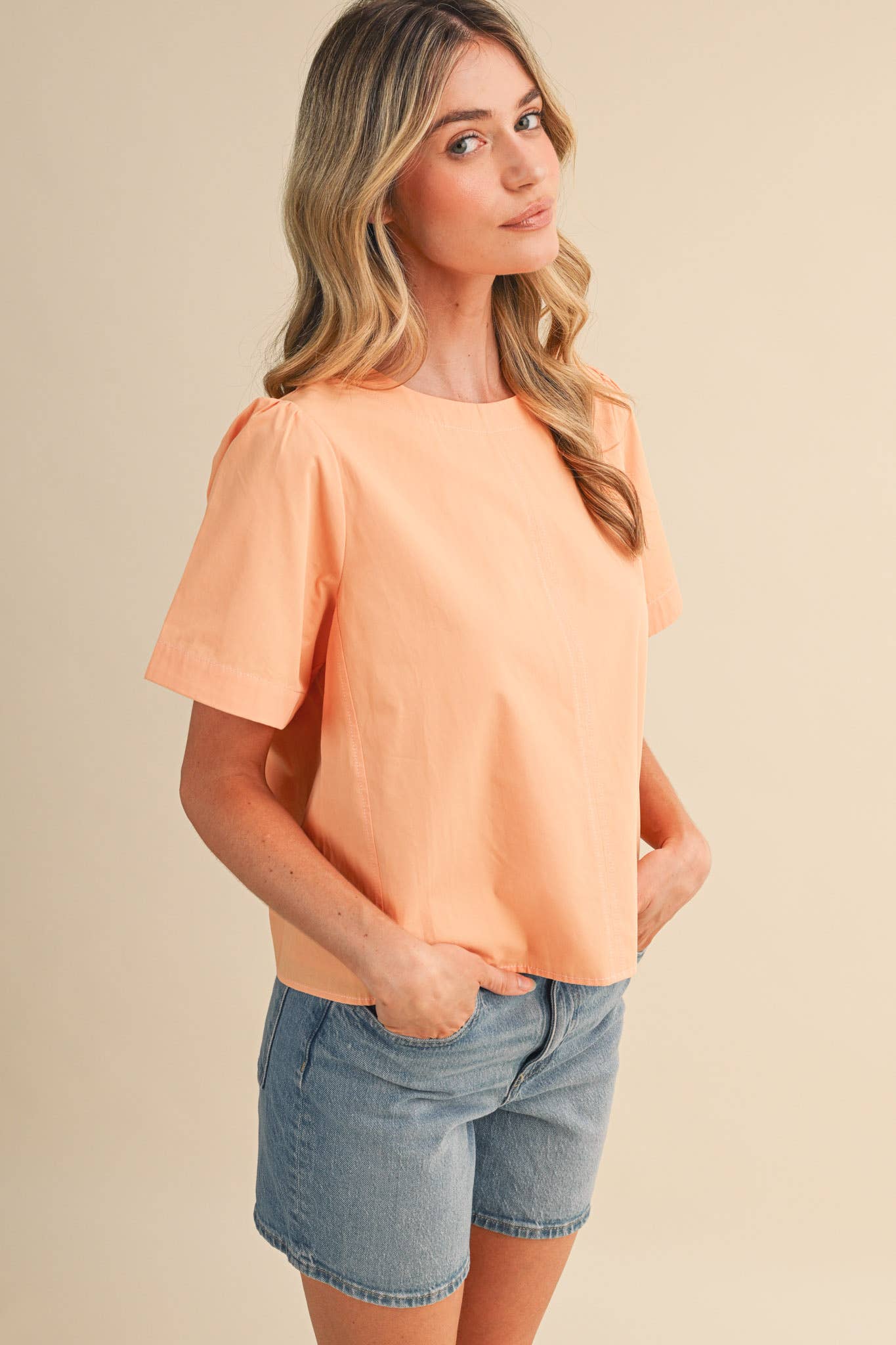 SEAM DETAIL SHORT SLEEVE BOXY TOP MTP4795: APPLE GREEN / M