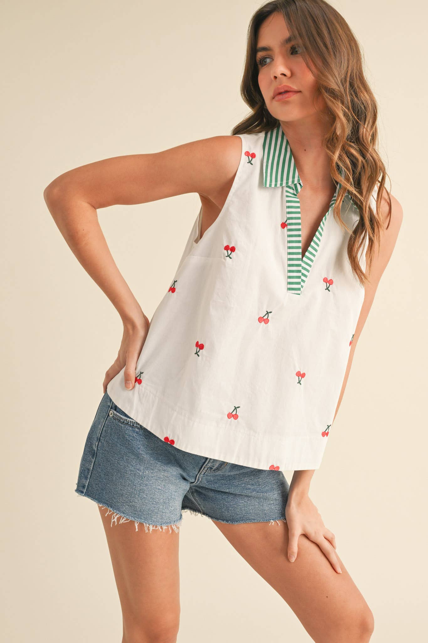 FRUIT EMBROIDERY COLLARED TANK MTP3591: Lemon / S