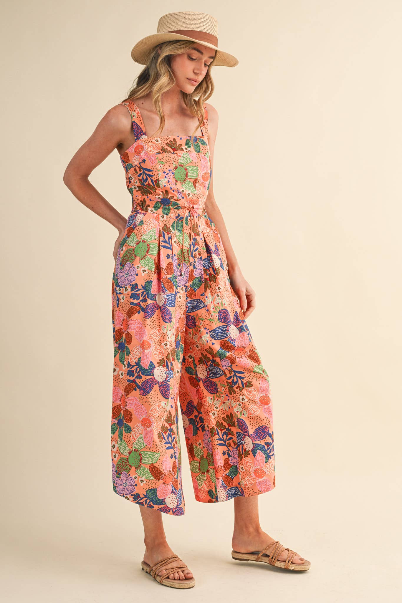 EXCLUSIVE FLORAL PLEATED CROPPED WIDE LEG JUMPSUIT MP4967: CORAL MULTI / S