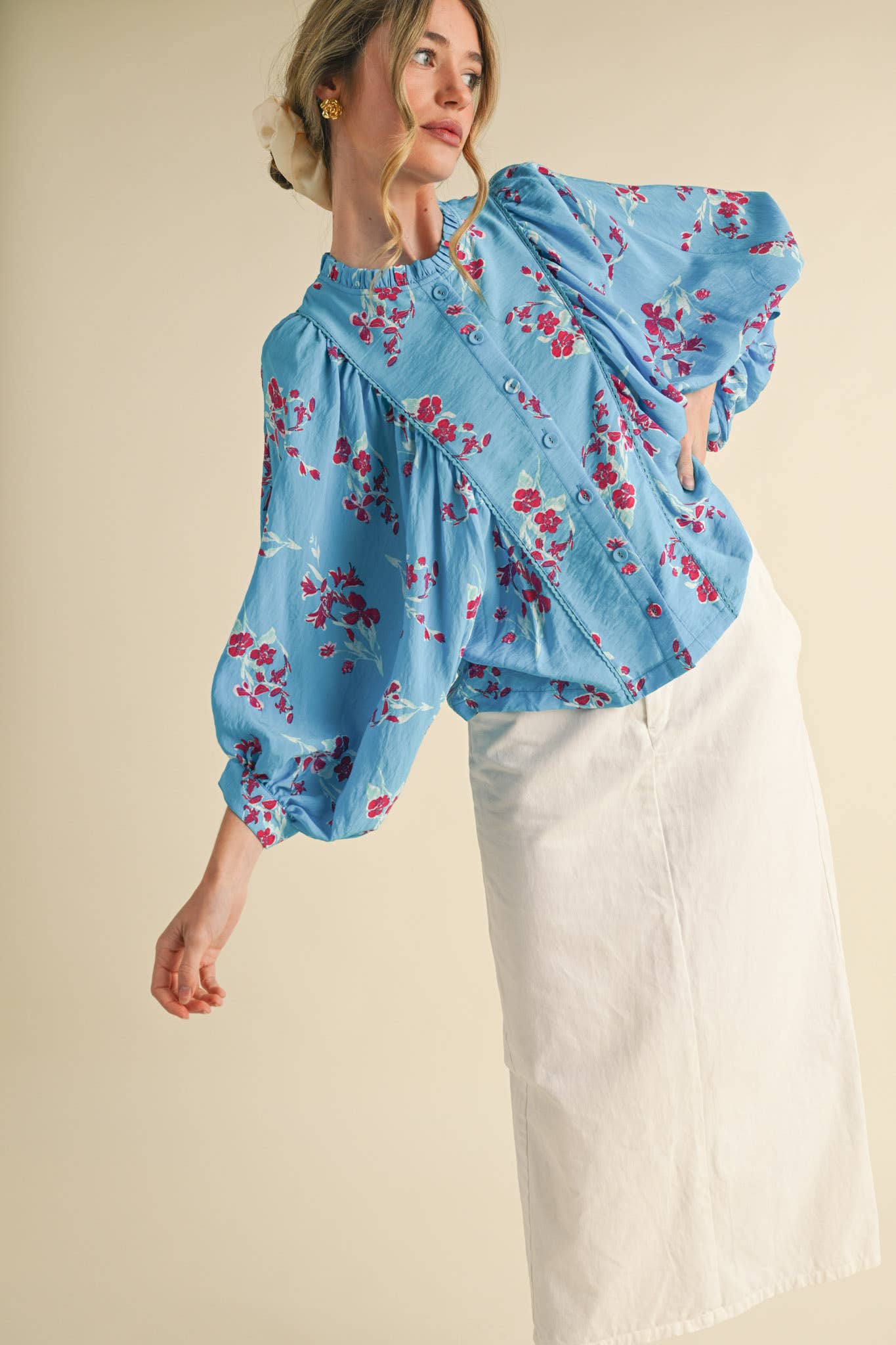 EXCLUSIVE PRINT FLORAL DOLMAN SLEEVE BLOUSE MTP3871: Electric Blue Floral / S
