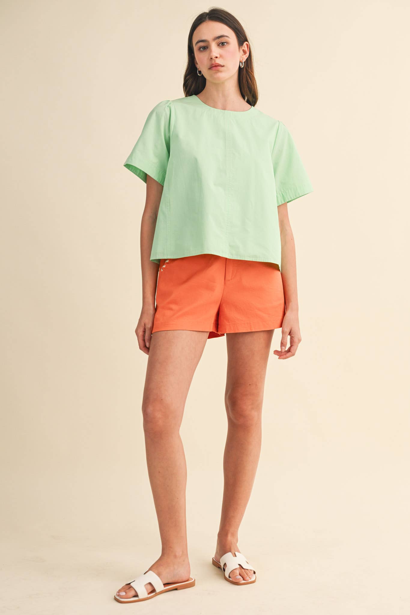 SEAM DETAIL SHORT SLEEVE BOXY TOP MTP4795: APPLE GREEN / S