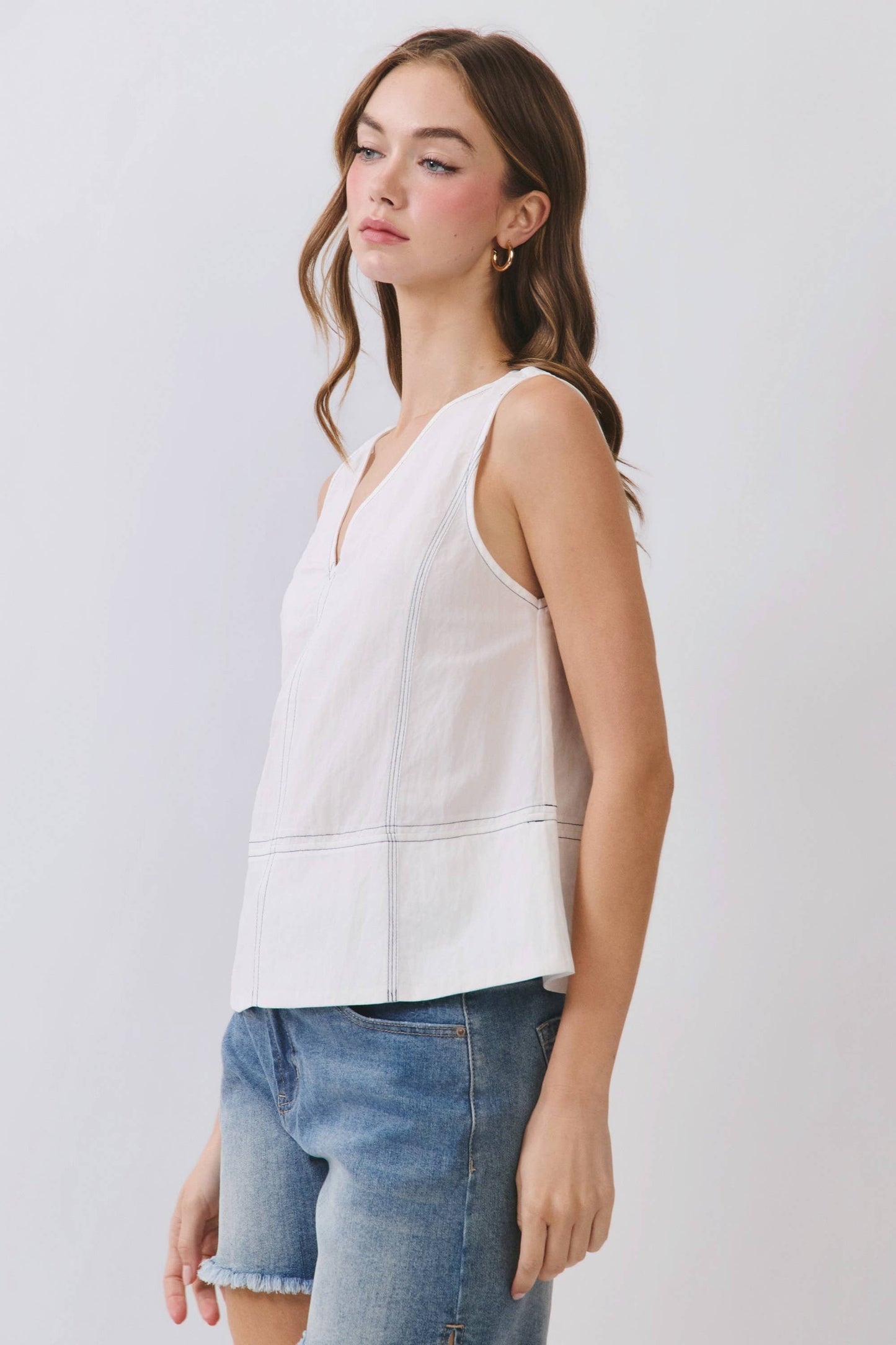 CT10002-Contrast Stitch Sleeveless V-Neck Top: White / M