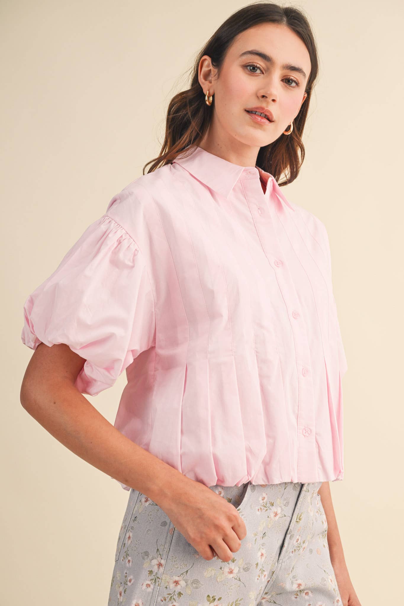PLEATED BUBBLE HEM BUTTON DOWN TOP MTP4694: SKY BLUE / M