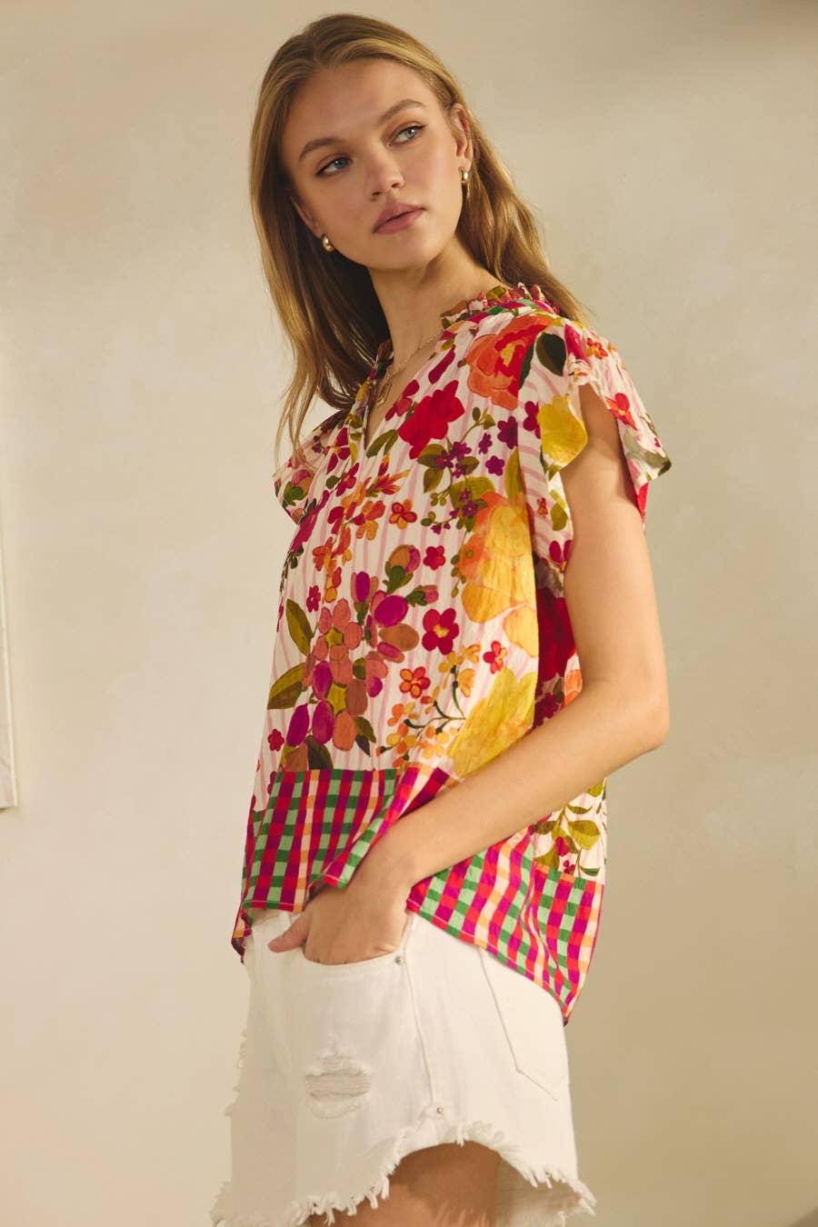 Floral Border Printed Flutter Sleeve Blouse: Peach Bloom / S