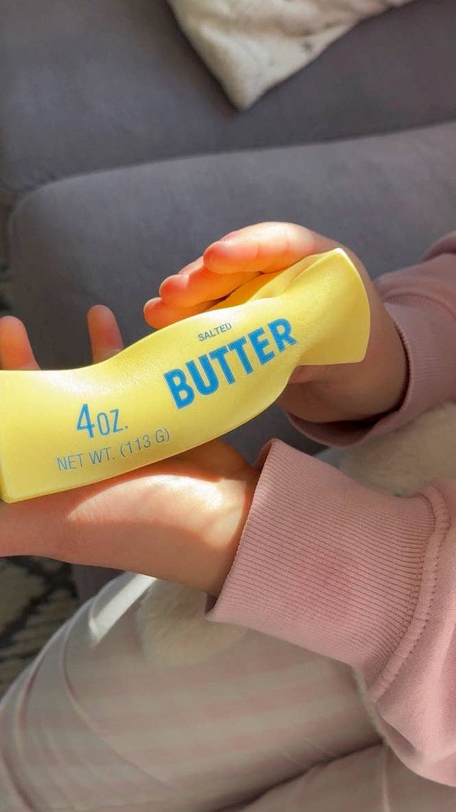 Feelzies™ Butter Squishy: Medium 5.5"