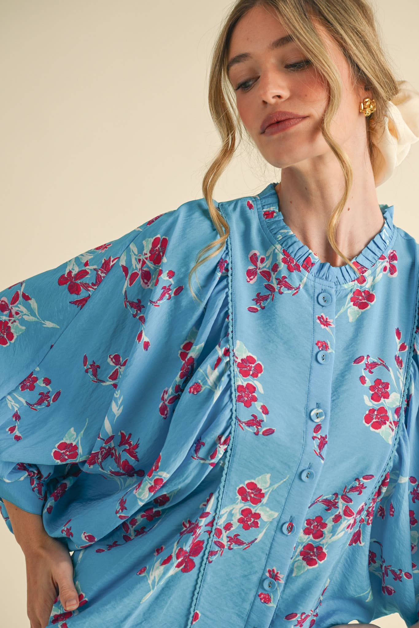 EXCLUSIVE PRINT FLORAL DOLMAN SLEEVE BLOUSE MTP3871: Electric Blue Floral / S