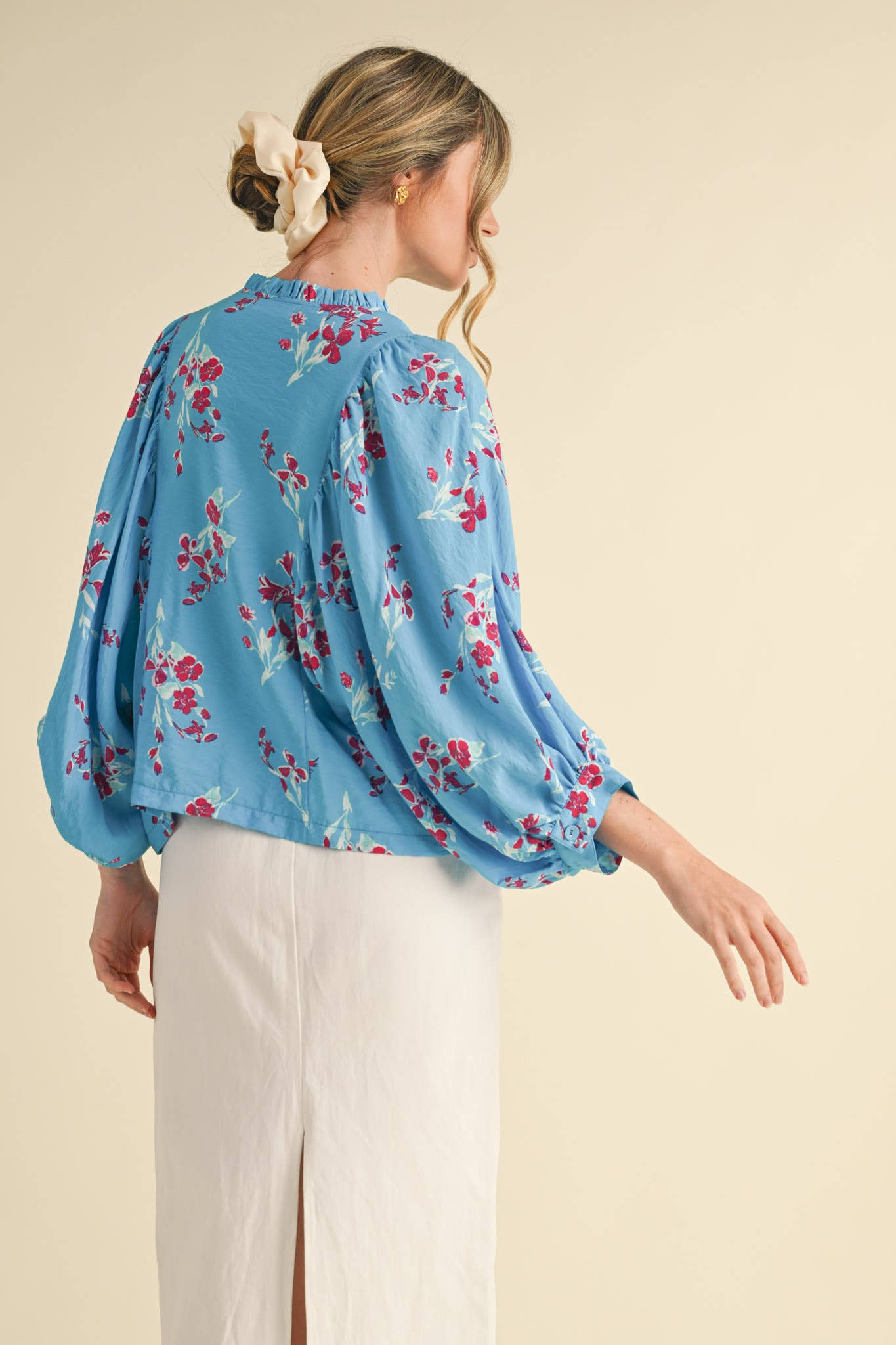 EXCLUSIVE PRINT FLORAL DOLMAN SLEEVE BLOUSE MTP3871: Electric Blue Floral / L