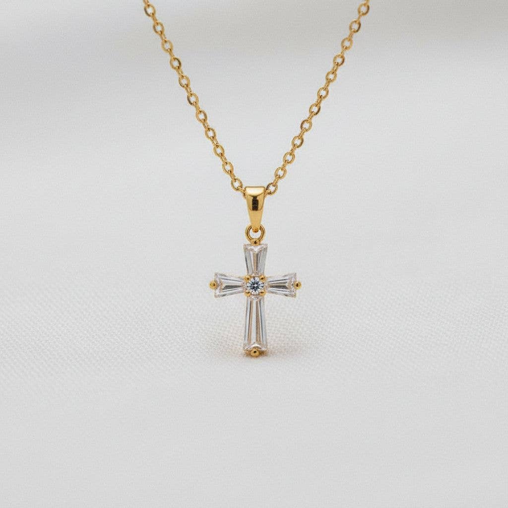 18K Gold Cross Pendant Necklace: A1
