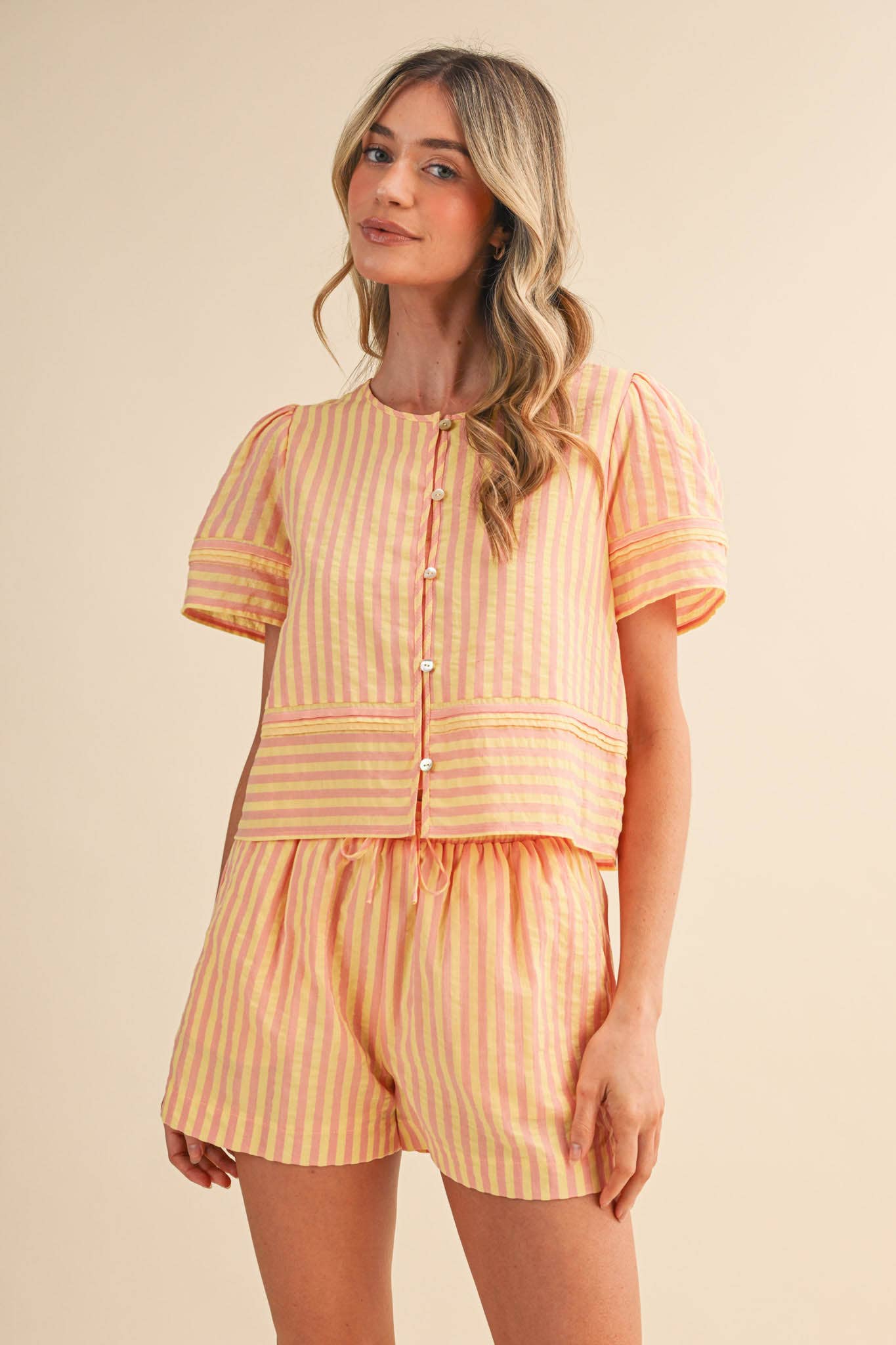 STRIPED BUTTON UP TOP AND SHORTS SET MPST4488: BLUE SAGE STRIPE / M