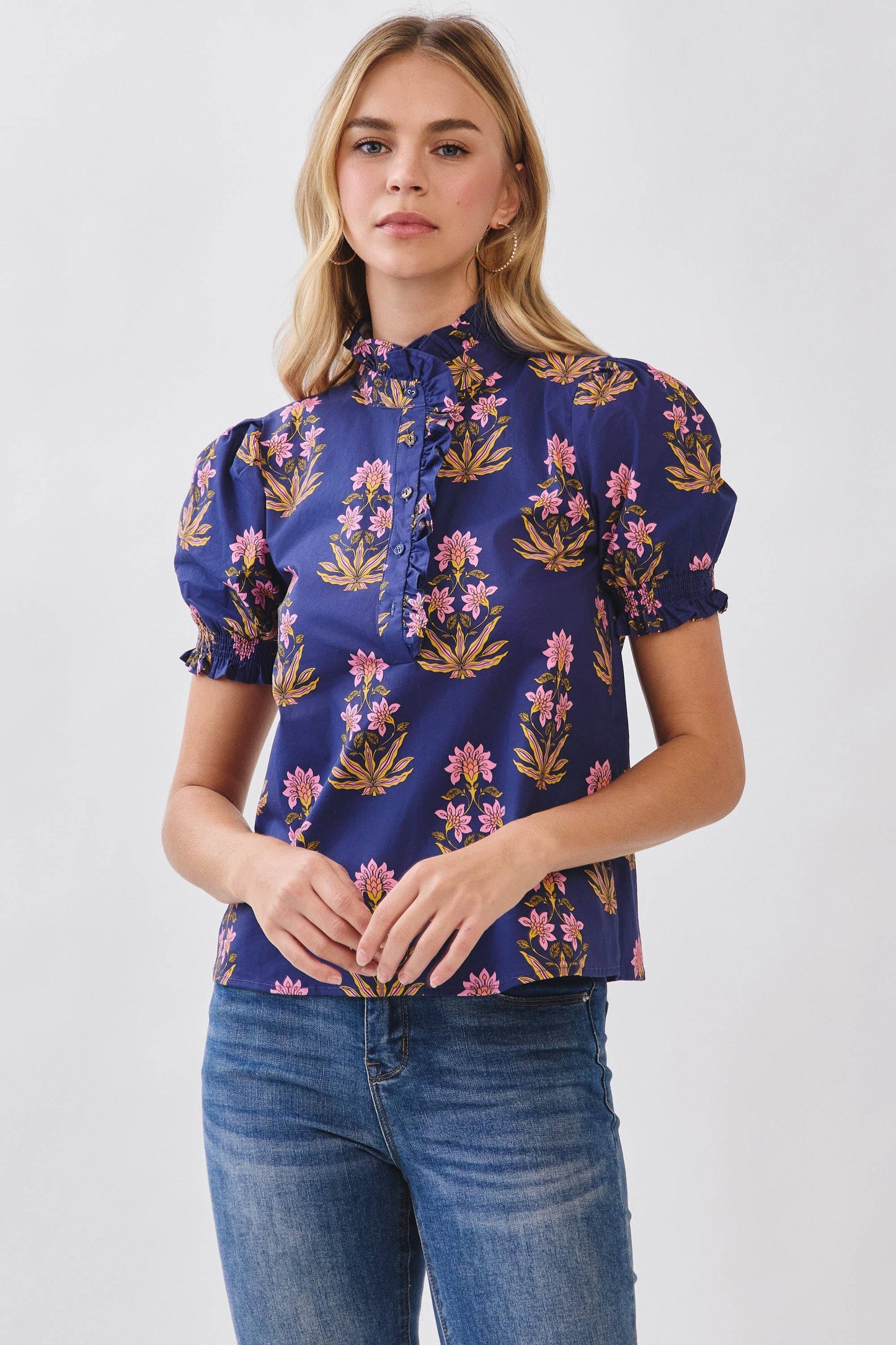 CT10117-Floral Print Ruffled Mock Neck Blouse: NAVY / L