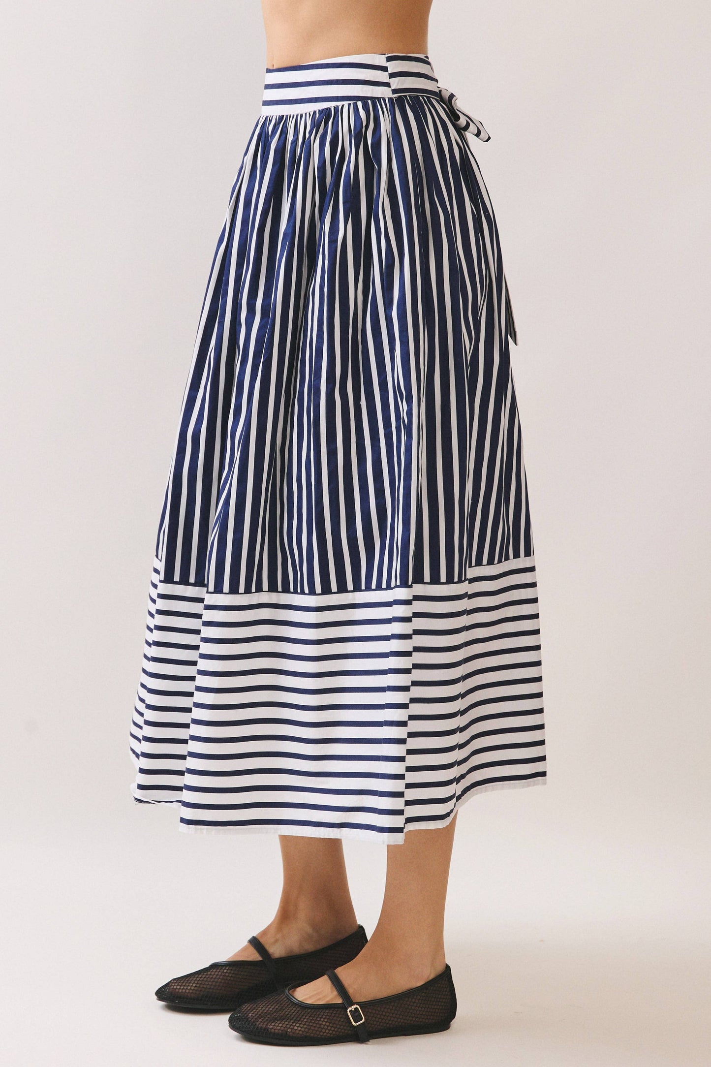 CS3917-Striped Self Tie Belt High Waist Midi Skirt: NAVY / M