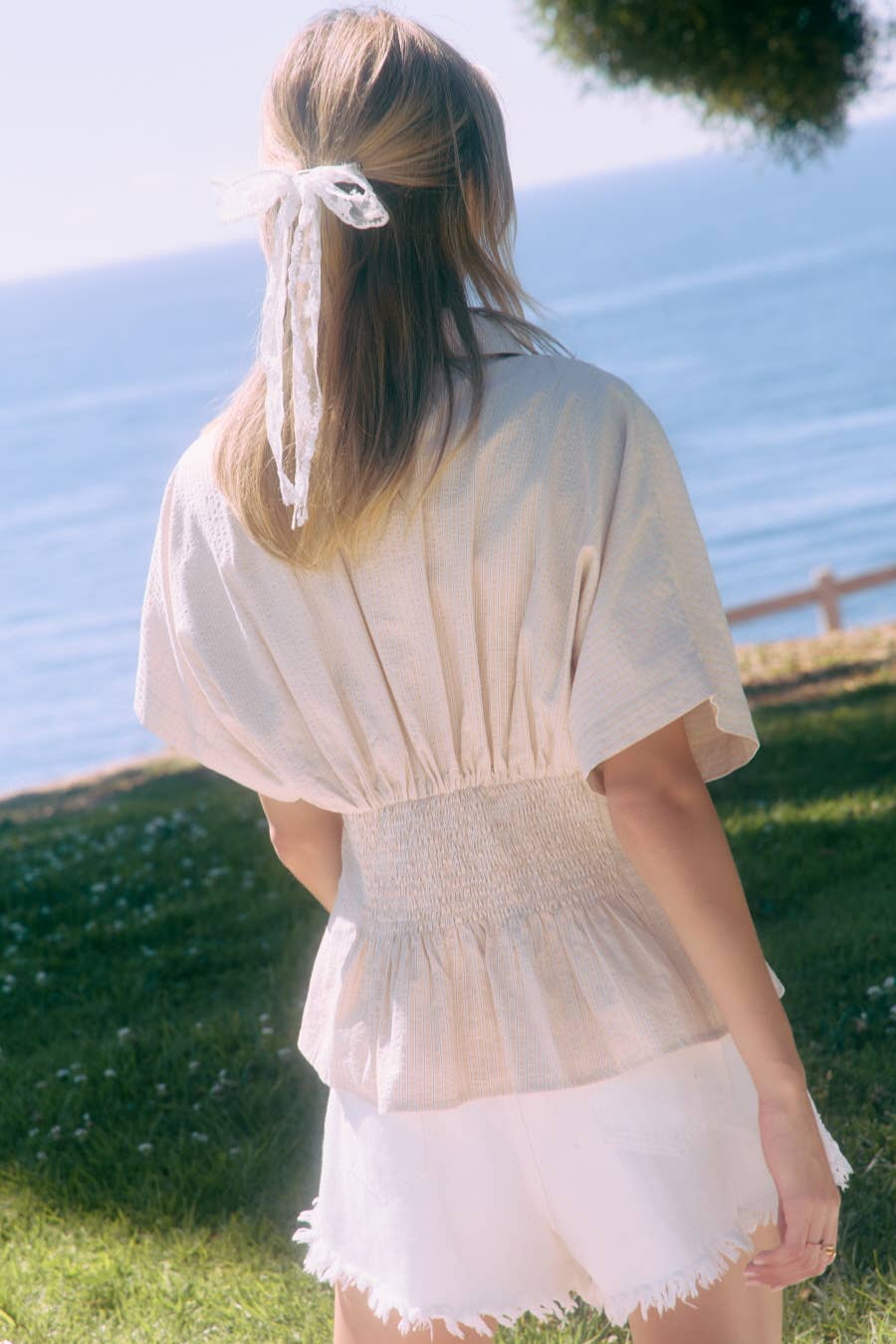 Button-up Shirt: White / S
