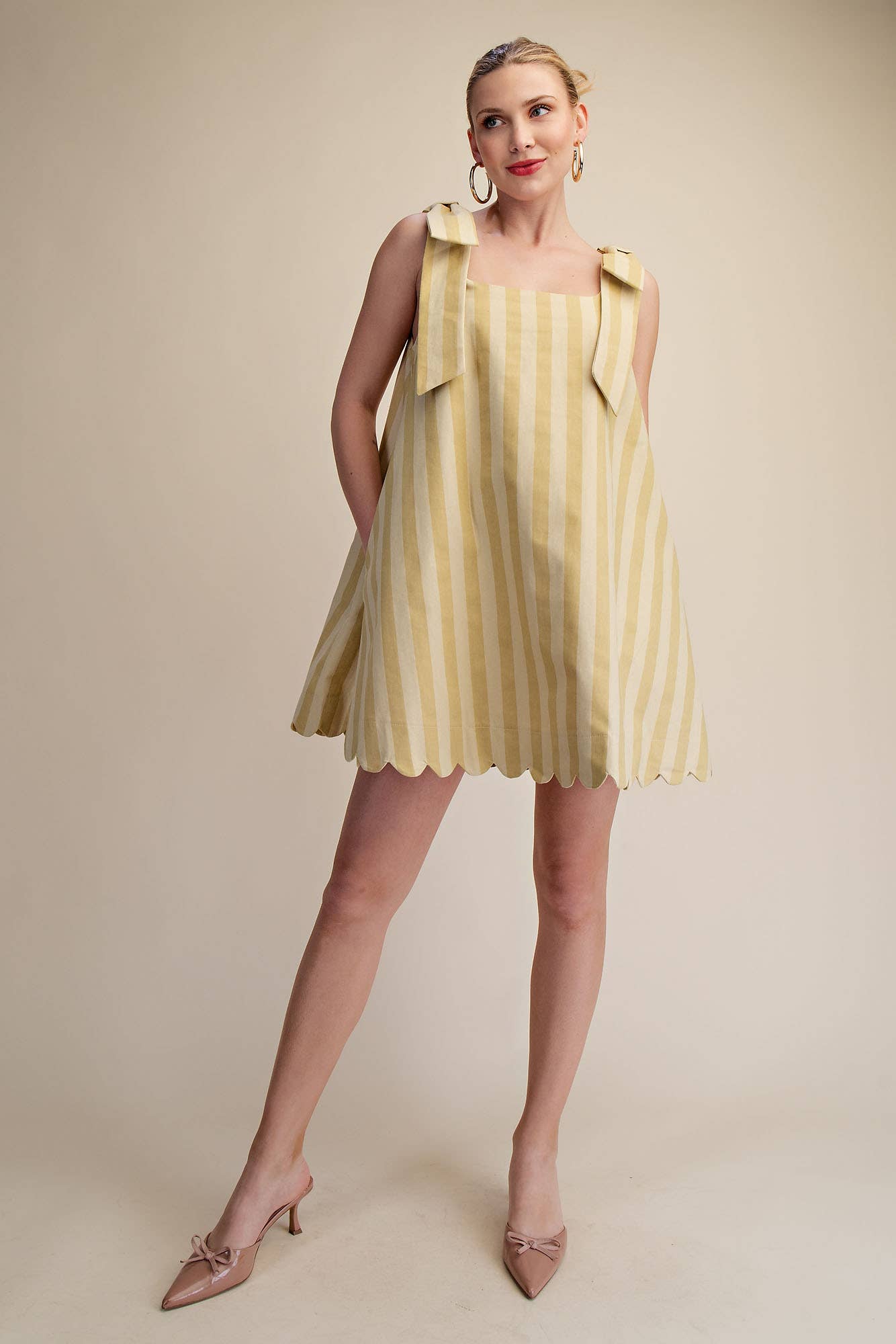 Scoop Neck Bow Shoulder Scallop Mini Dress: Taupe / M