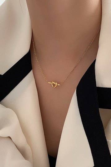 TITANIUM  STEEL NON-TARNISH KNOTTED NECKLACE | 40NK337: Gold
