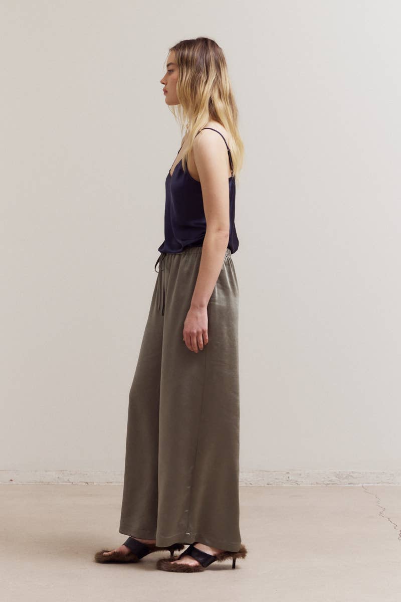 50698 - BANDING WAIST WIDE SATIN PANTS: CREAM / Contemporary / MEDIUM
