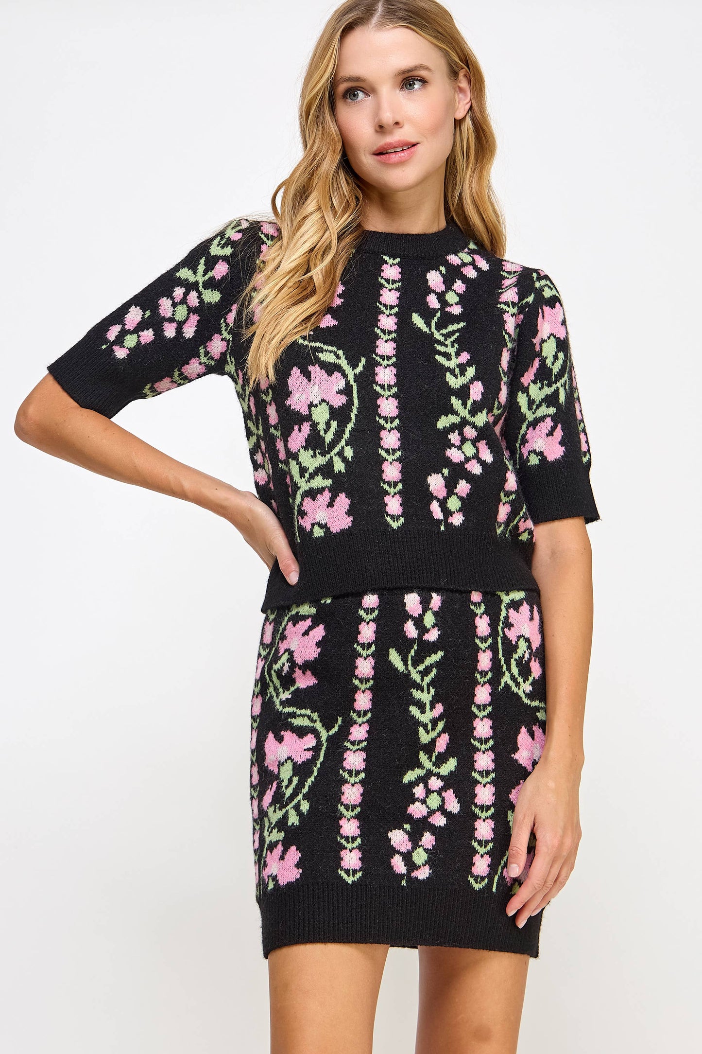 Floral Intarsia Sweater Mini Skirt: Cream / M