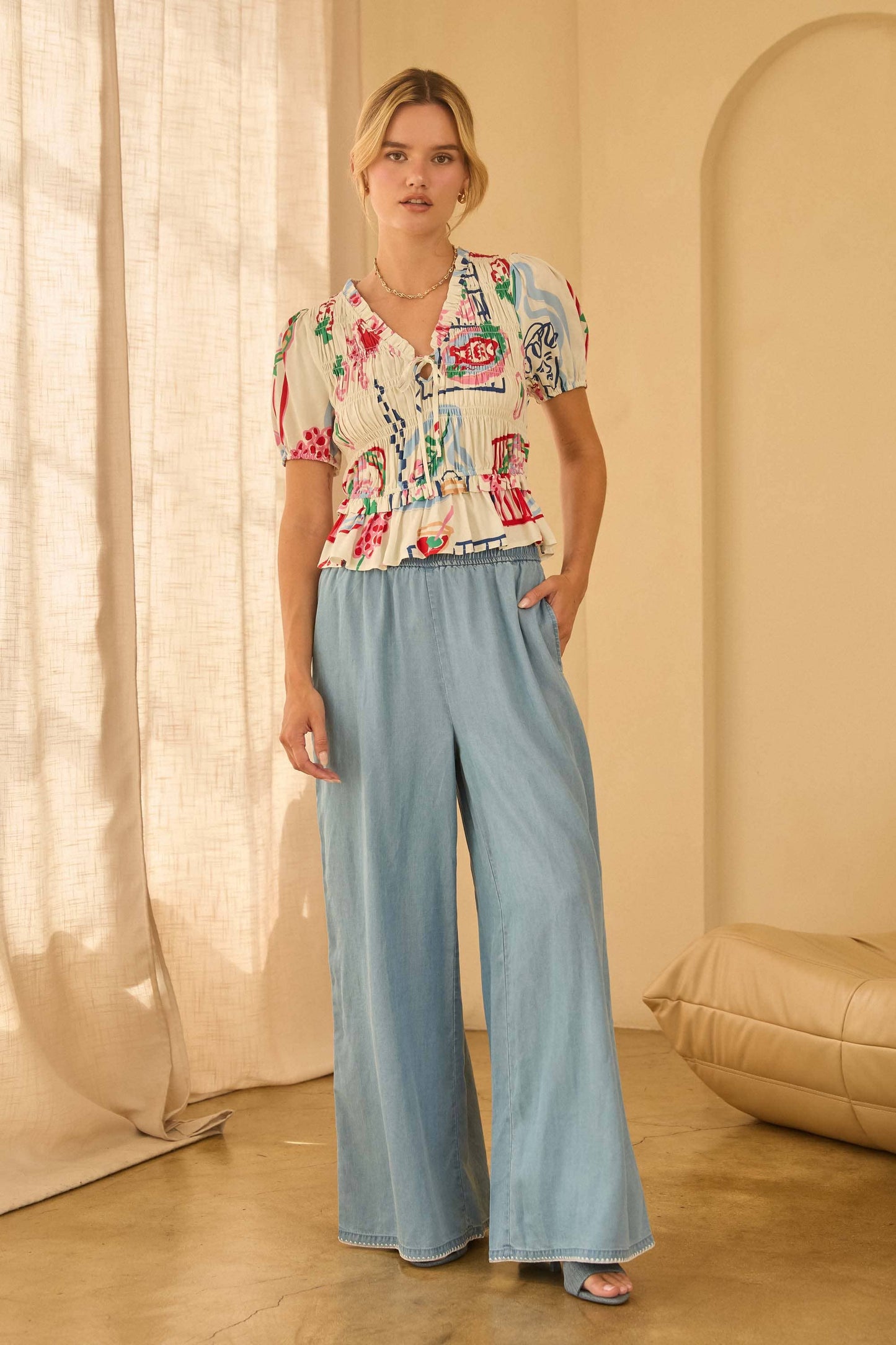 Short Sleeve Printed Peplum Top with Smocking Detail: White-Red / XS