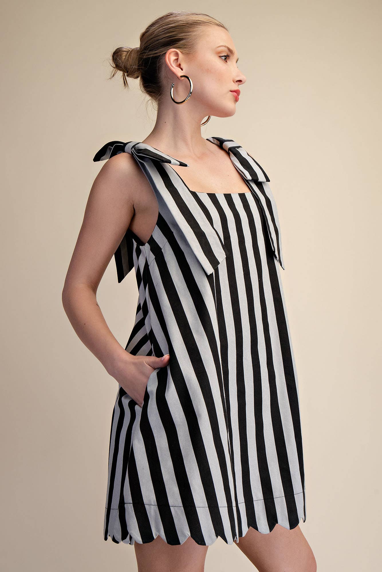 Scoop Neck Bow Shoulder Scallop Mini Dress: Taupe / L